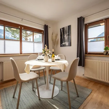 Soyer Apartment *